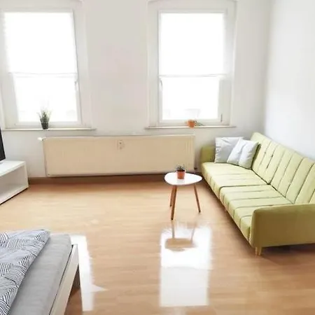 Beautiful 2 Bedroom In A Quiet Area *