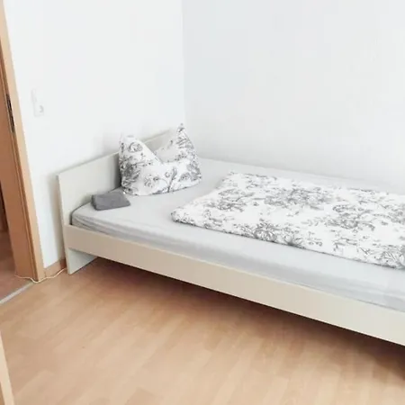 Beautiful 2 Bedroom In A Quiet Area Kretzschau