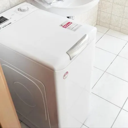 Beautiful 2 Bedroom In A Quiet Area Apartment