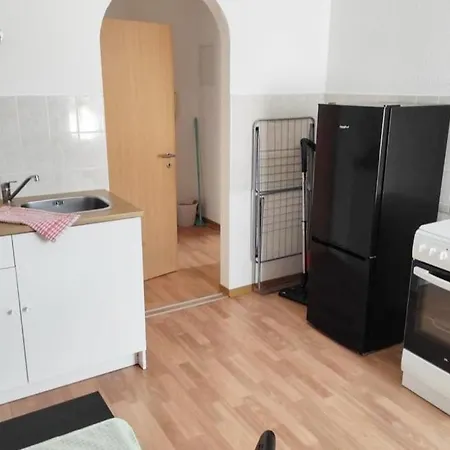Apartment Beautiful 2 Bedroom In A Quiet Area Kretzschau
